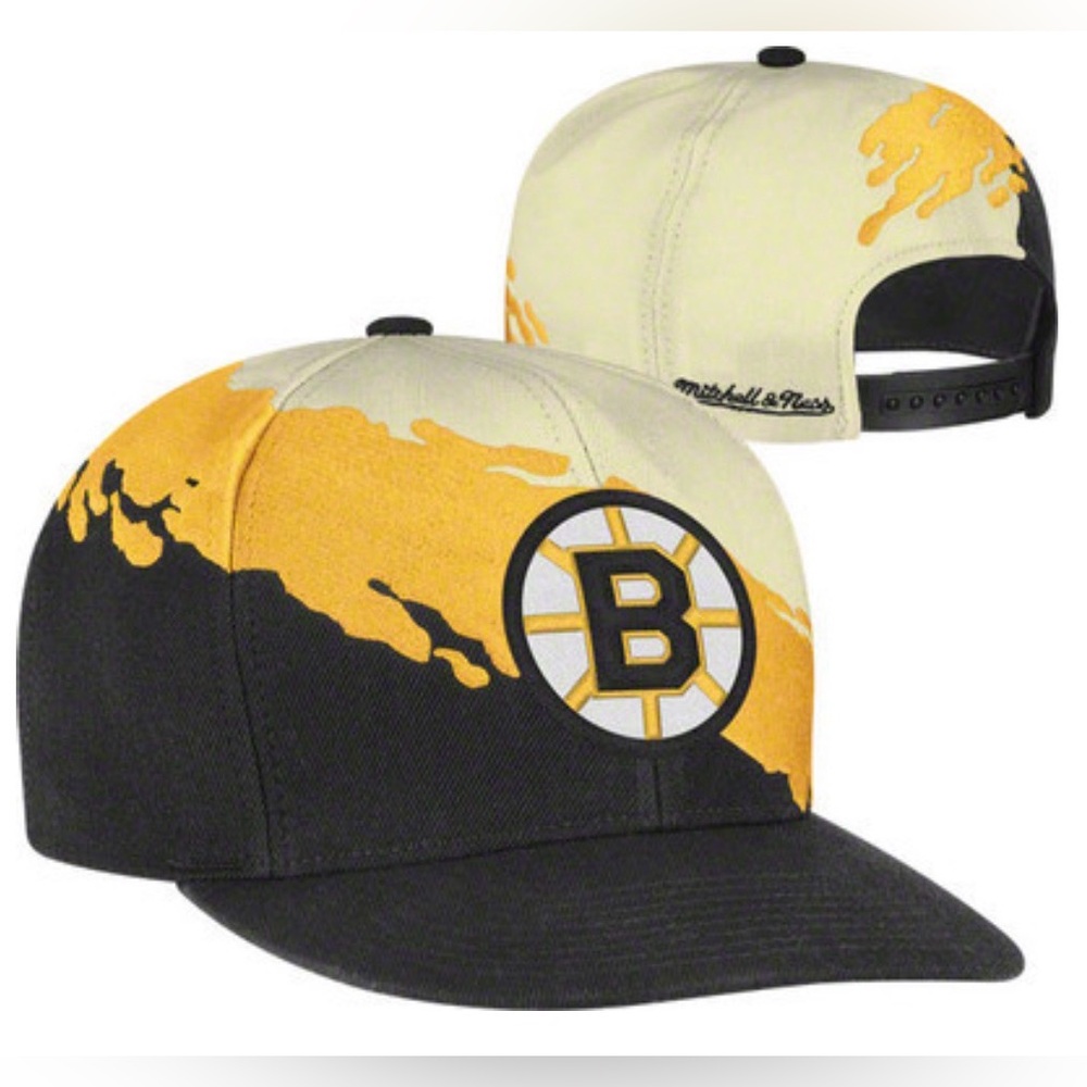 BOSTON BRUINS MITCHELL & NESS CREAM VINTAGE 'PAINTBRUSH' SNAPBACK HAT, NWT